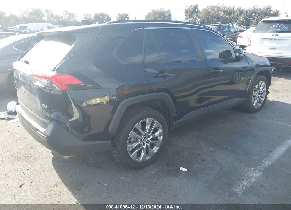 2021 TOYOTA RAV4 XLE PREMIUM VIN: JTMC1RFV4MD075705