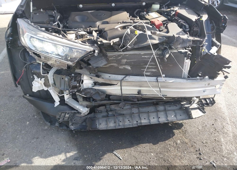 2021 TOYOTA RAV4 XLE PREMIUM VIN: JTMC1RFV4MD075705