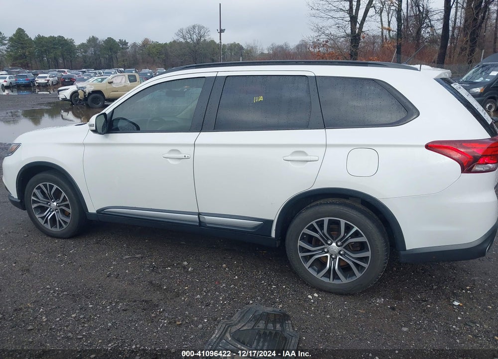 2016 MITSUBISHI OUTLANDER SEL VIN: JA4AZ3A36GZ024145