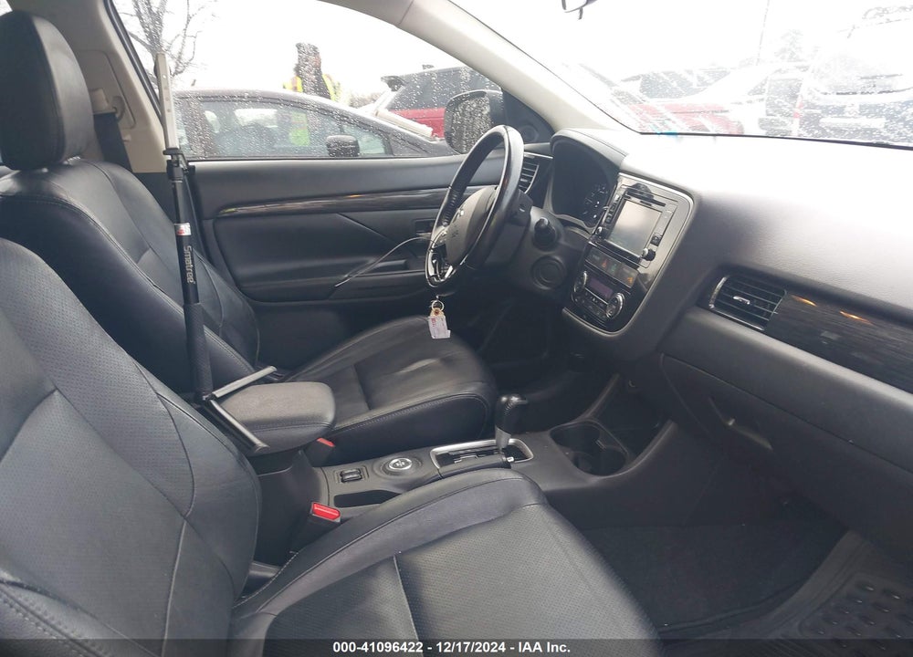2016 MITSUBISHI OUTLANDER SEL VIN: JA4AZ3A36GZ024145