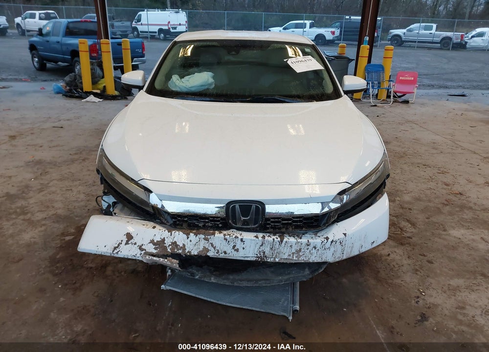 2018 HONDA CLARITY PLUG-IN HYBRID TOURING VIN: JHMZC5F3XJC001636