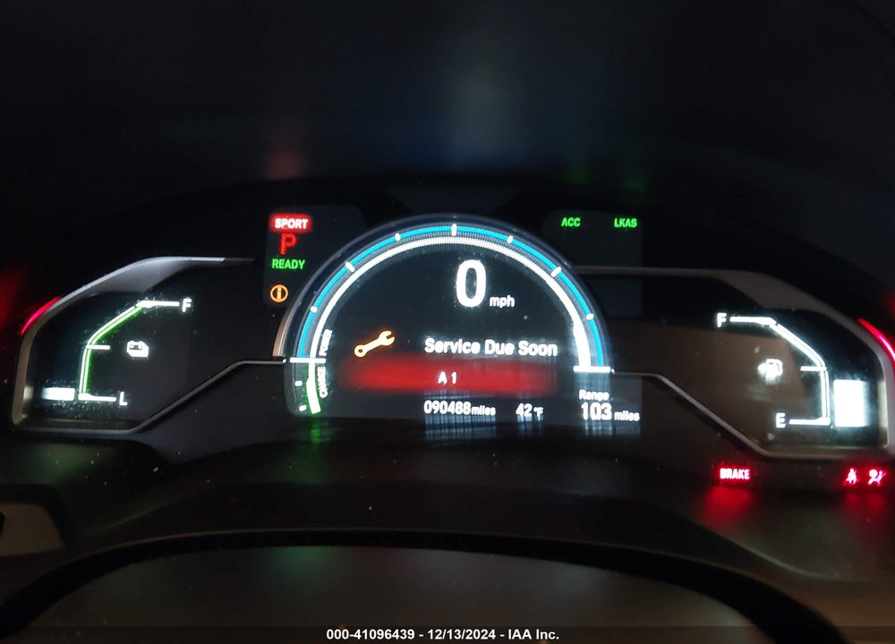 2018 HONDA CLARITY PLUG-IN HYBRID TOURING VIN: JHMZC5F3XJC001636