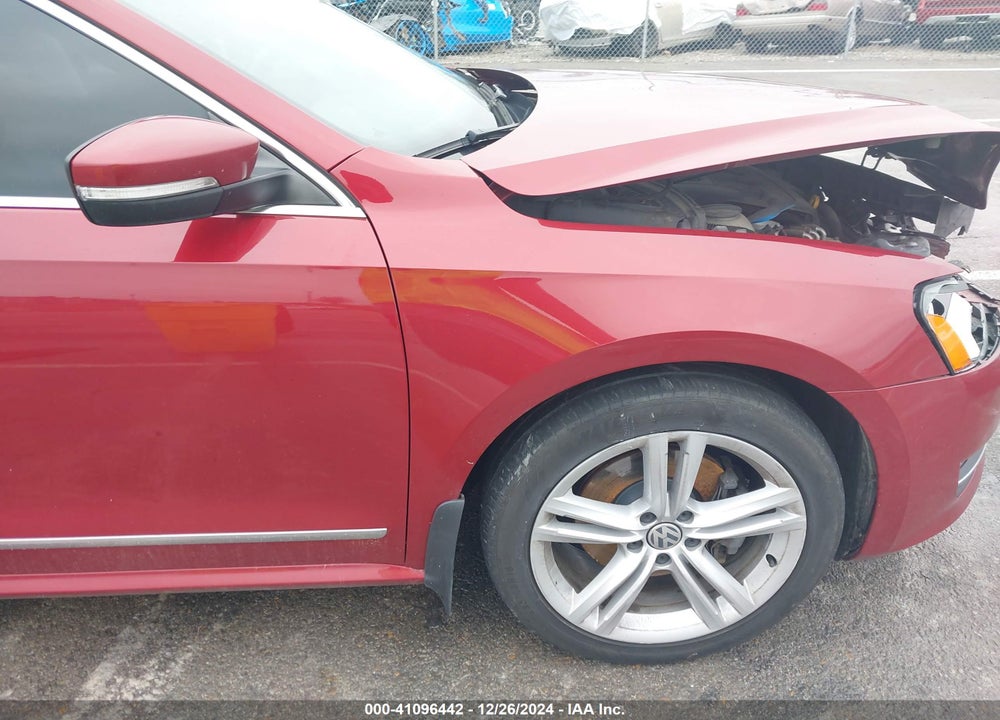 2015 VOLKSWAGEN PASSAT VIN: 1VWCV7A37FC106000