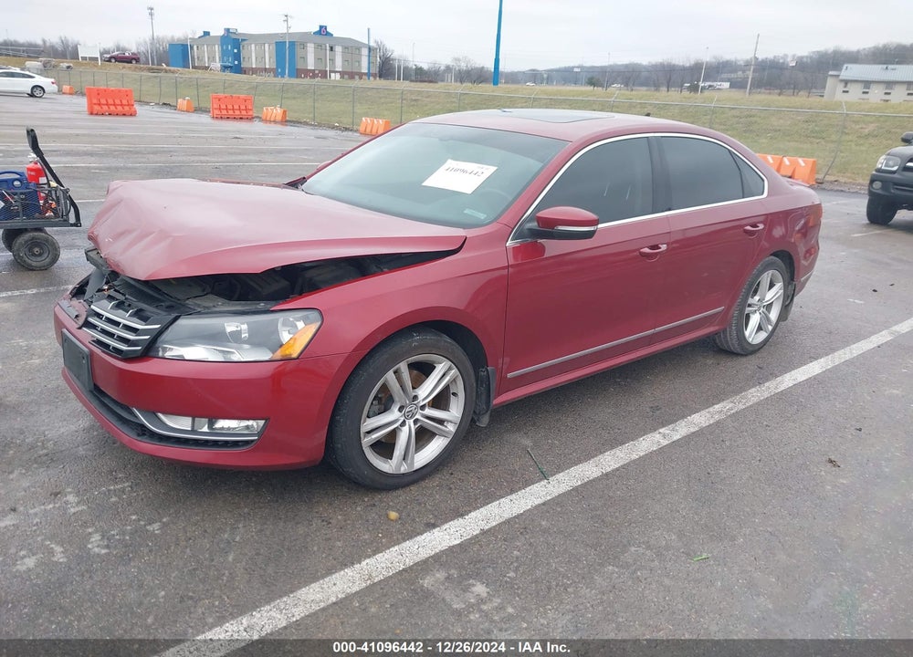 2015 VOLKSWAGEN PASSAT VIN: 1VWCV7A37FC106000