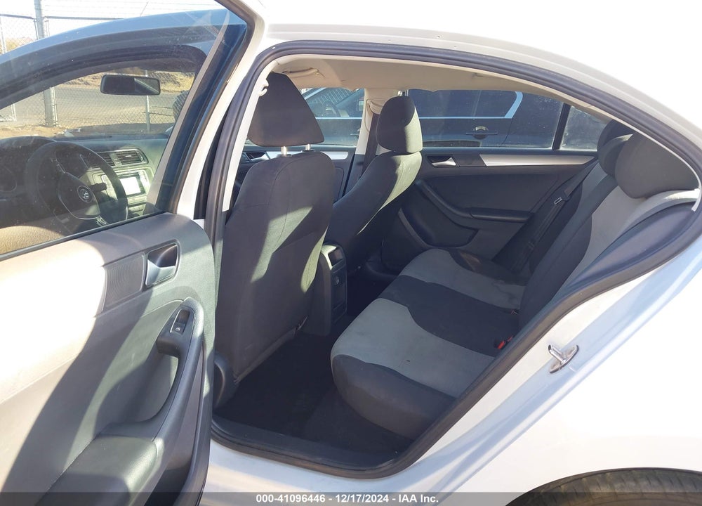 2017 VOLKSWAGEN JETTA VIN: 3VW2B7AJ0HM339043