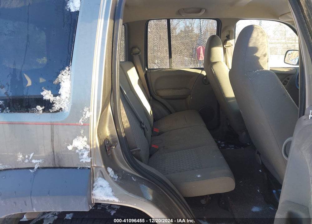 2005 JEEP LIBERTY SPORT VIN: 1J4GL48555W612593