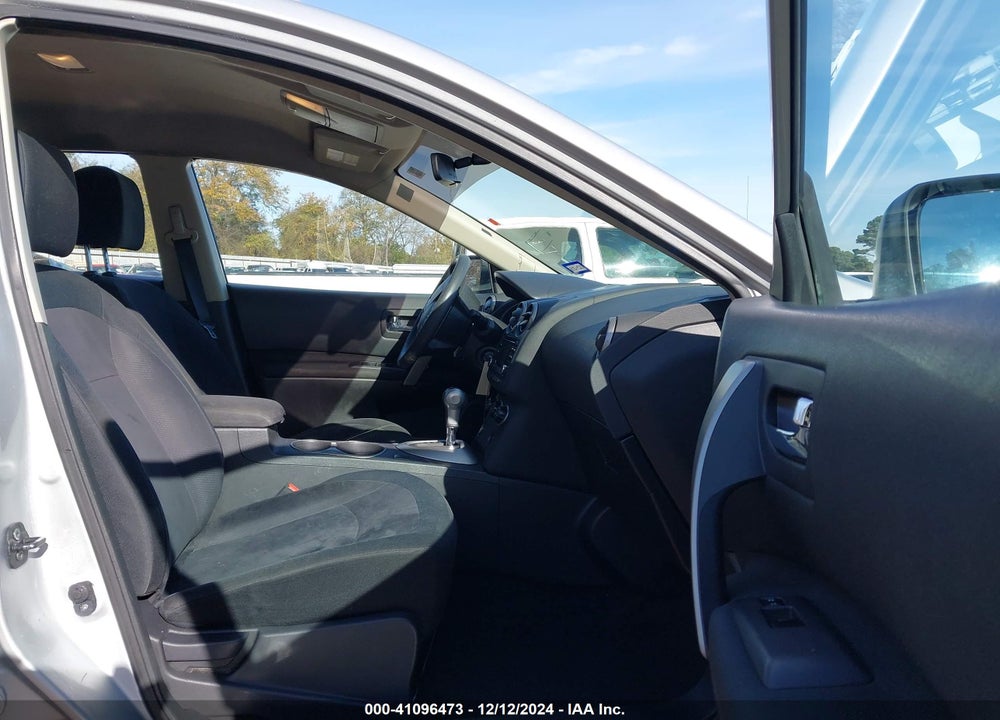 2015 NISSAN ROGUE SELECT S VIN: JN8AS5MT5FW653806