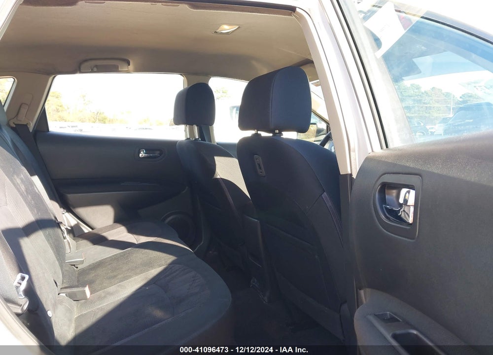 2015 NISSAN ROGUE SELECT S VIN: JN8AS5MT5FW653806
