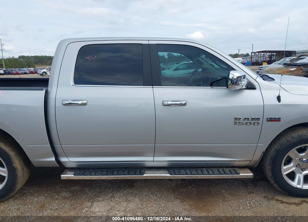 2017 RAM 1500 VIN: 1C6RR6LT7HS683800