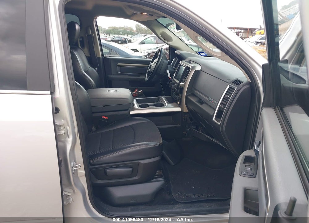 2017 RAM 1500 VIN: 1C6RR6LT7HS683800