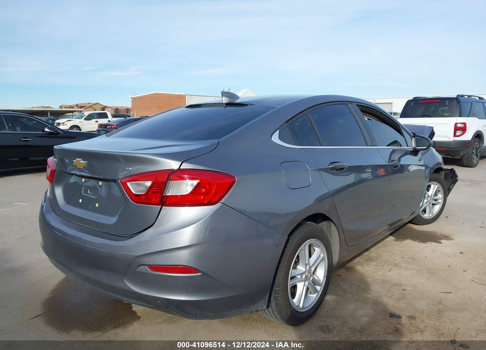 2018 CHEVROLET CRUZE LT AUTO VIN: 1G1BE5SM9J7186694