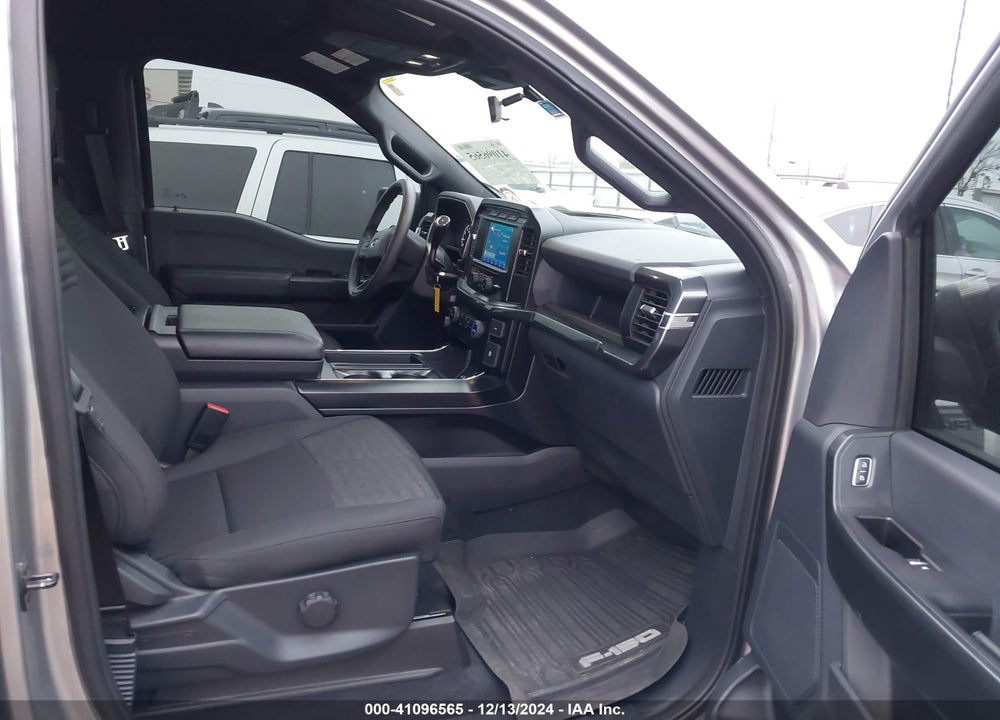 2023 FORD F-150 XL VIN: 1FTFW1E59PFC12440