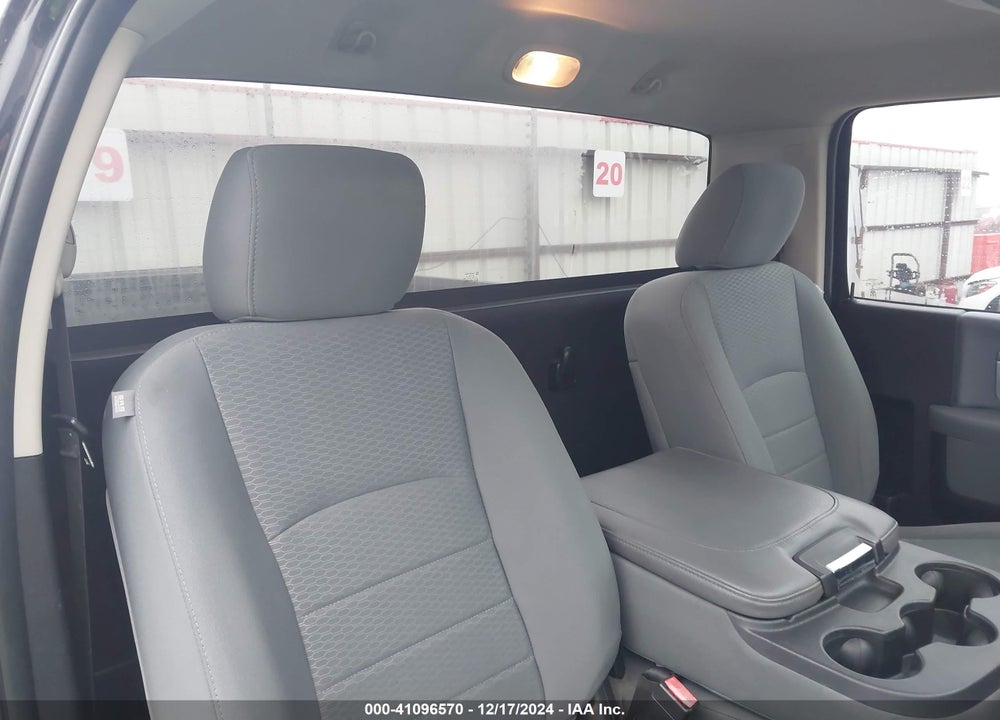 2014 RAM 1500 EXPRESS VIN: 3C6JR6AT4EG316582