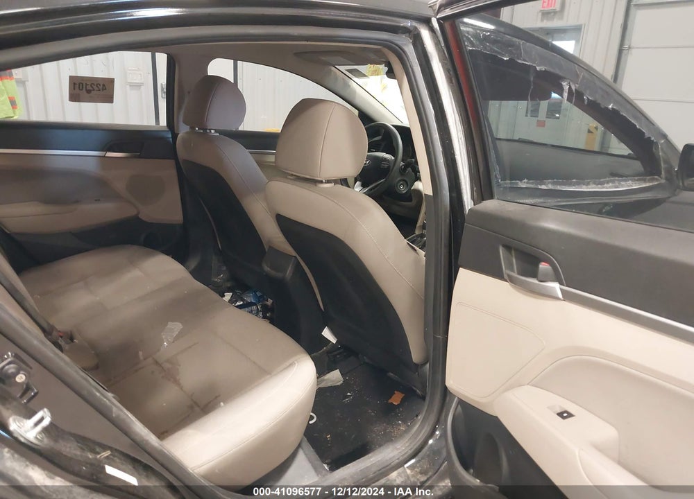 2019 HYUNDAI ELANTRA SEL VIN: KMHD84LF6KU797900