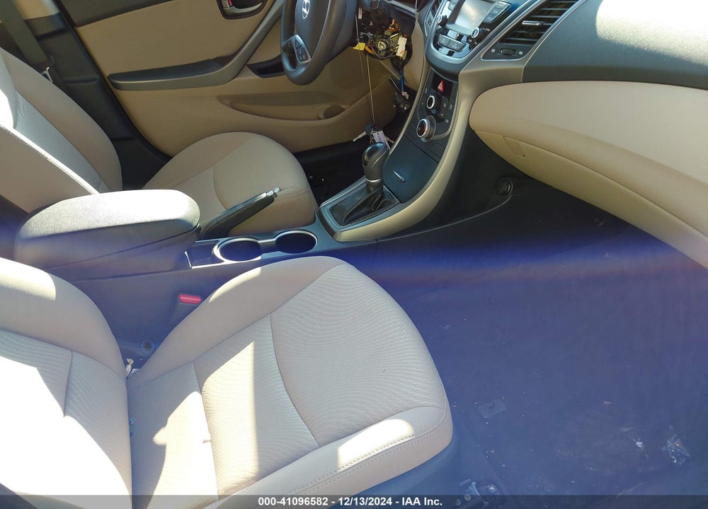 2016 HYUNDAI ELANTRA SE VIN: 5NPDH4AE0GH765251