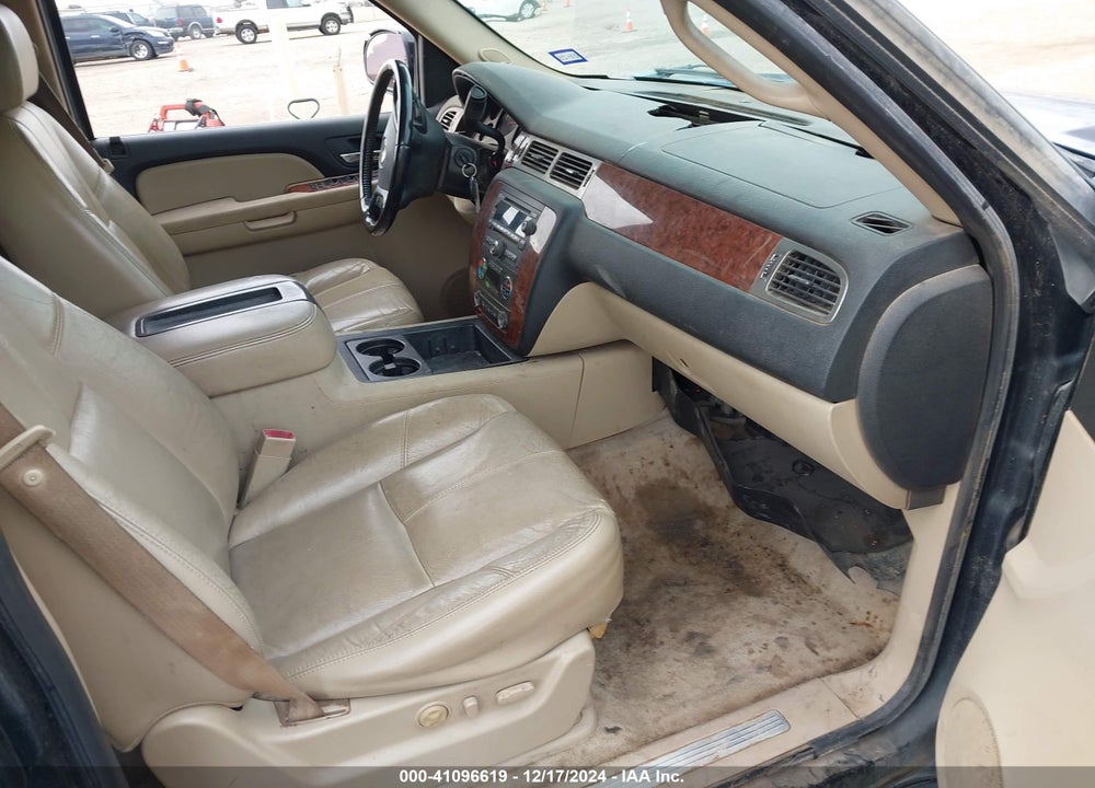 2007 CHEVROLET TAHOE LT VIN: 1GNFC130X7R361591