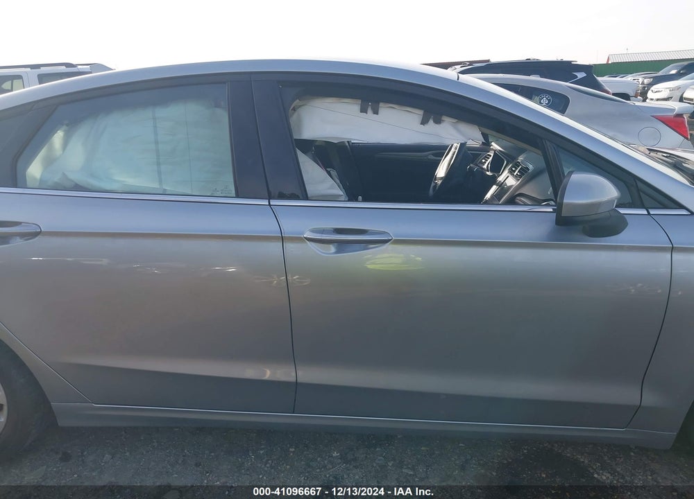 2020 FORD FUSION VIN: 3FA6P0HD6LR184271