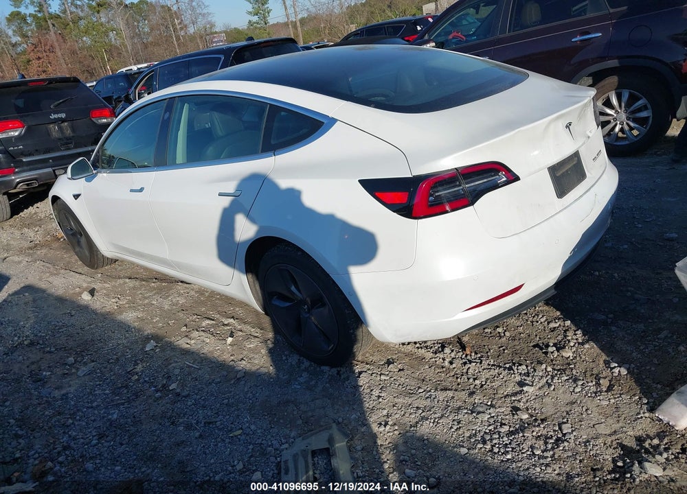 2019 TESLA MODEL 3 LONG RANGE/PERFORMANCE VIN: 5YJ3E1EB2KF418370