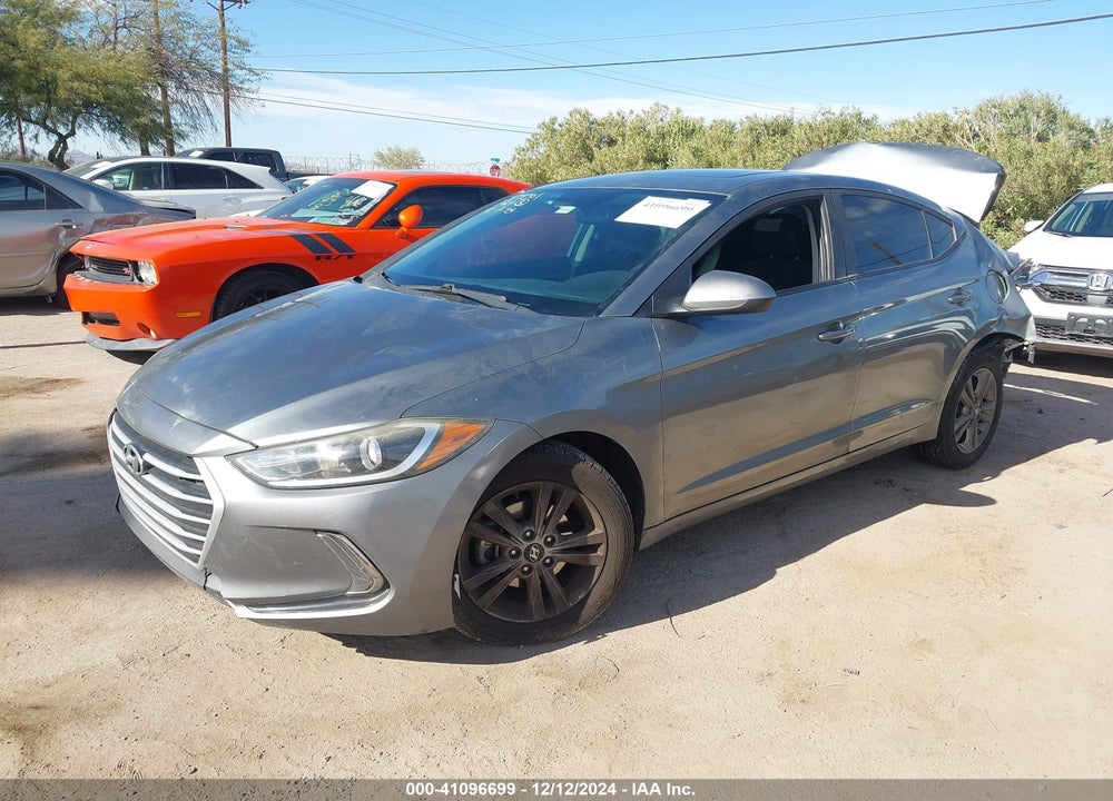 2017 HYUNDAI ELANTRA VIN: KMHD84LFXHU275232