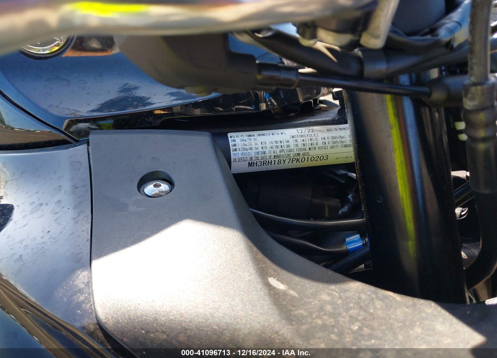 2023 YAMAHA YZFR3 A VIN: MH3RH18Y7PK010203