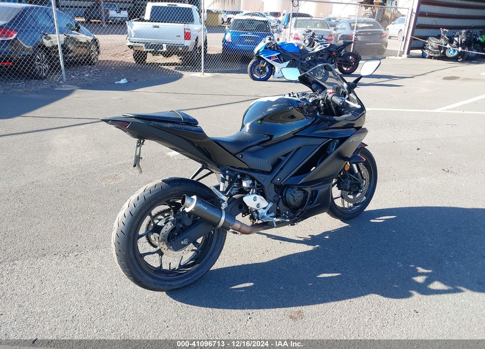 2023 YAMAHA YZFR3 A VIN: MH3RH18Y7PK010203