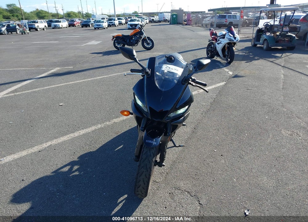 2023 YAMAHA YZFR3 A VIN: MH3RH18Y7PK010203