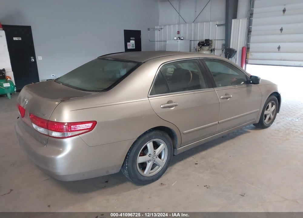 2003 HONDA ACCORD 2.4 EX VIN: JHMCM56783C038953