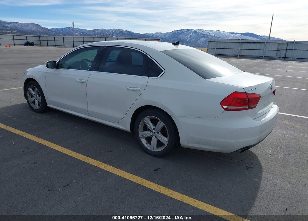 2014 VOLKSWAGEN PASSAT 1.8T SE VIN: 1VWBS7A32EC045786