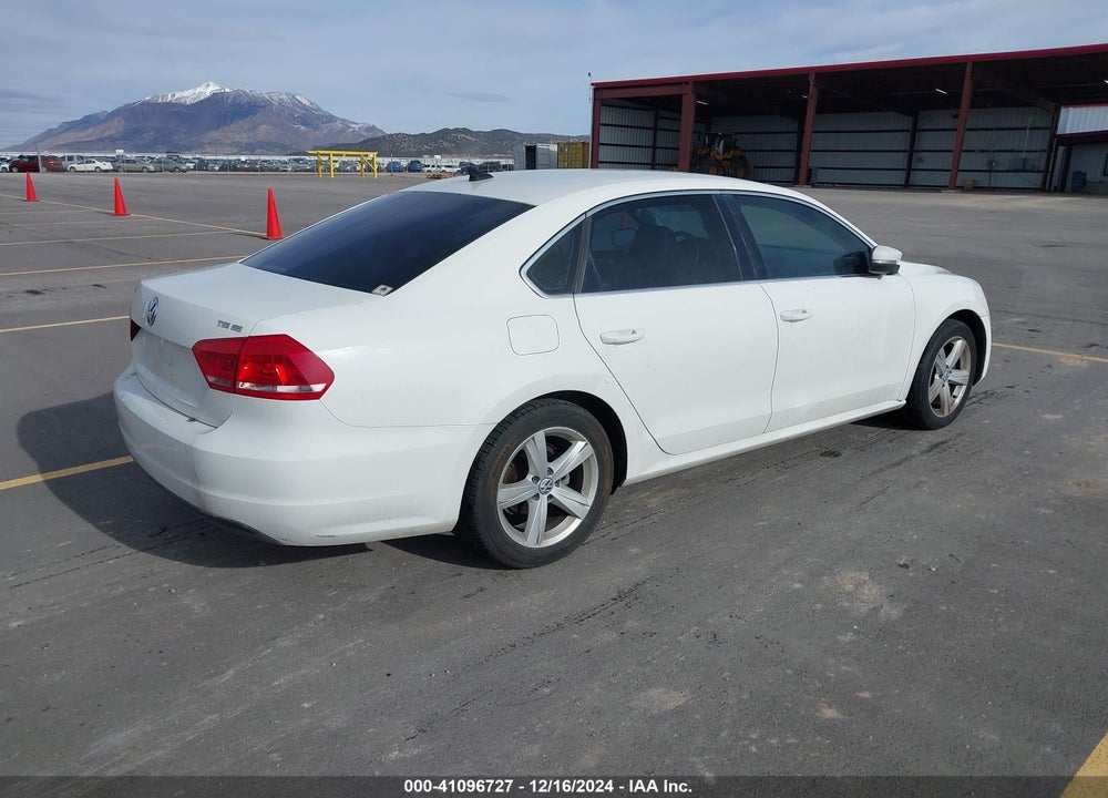 2014 VOLKSWAGEN PASSAT 1.8T SE VIN: 1VWBS7A32EC045786