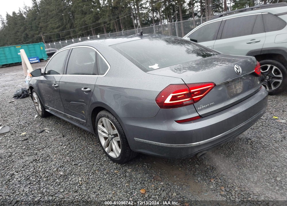 2017 VOLKSWAGEN PASSAT 1.8T SEL PREMIUM VIN: 1VWCT7A34HC072428