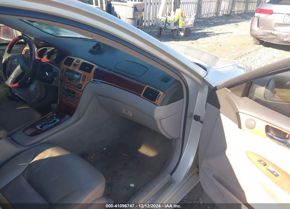 2003 LEXUS ES 300 VIN: JTHBF30G430141517