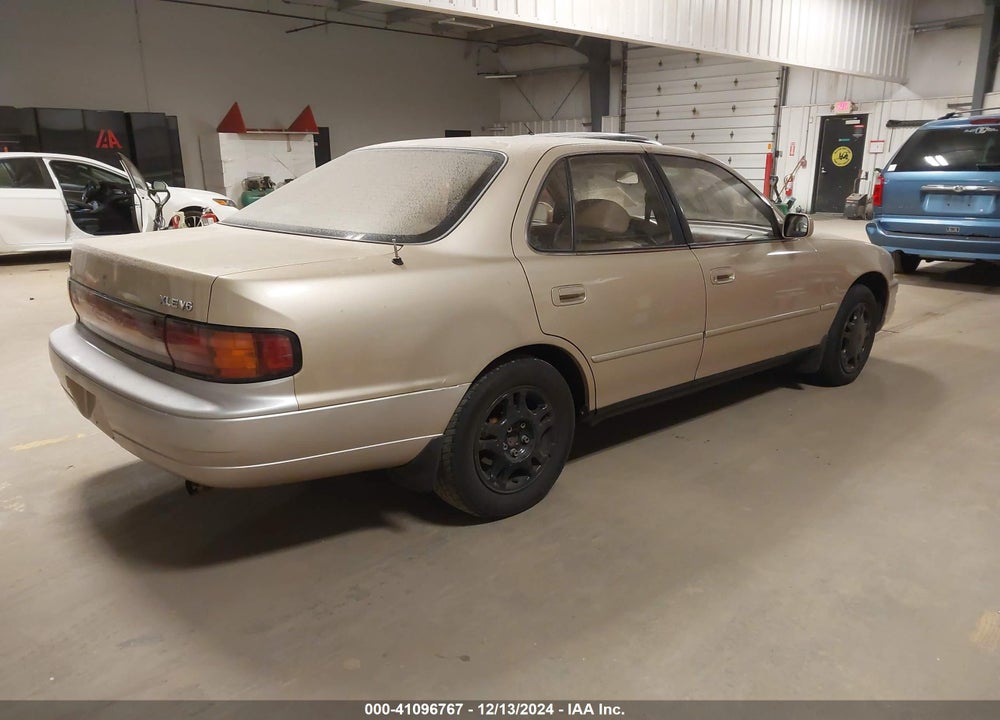 1994 TOYOTA CAMRY XLE VIN: 4T1GK13E9RU856291