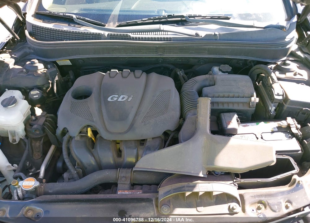2011 HYUNDAI SONATA VIN: 5NPEB4AC3BH204684