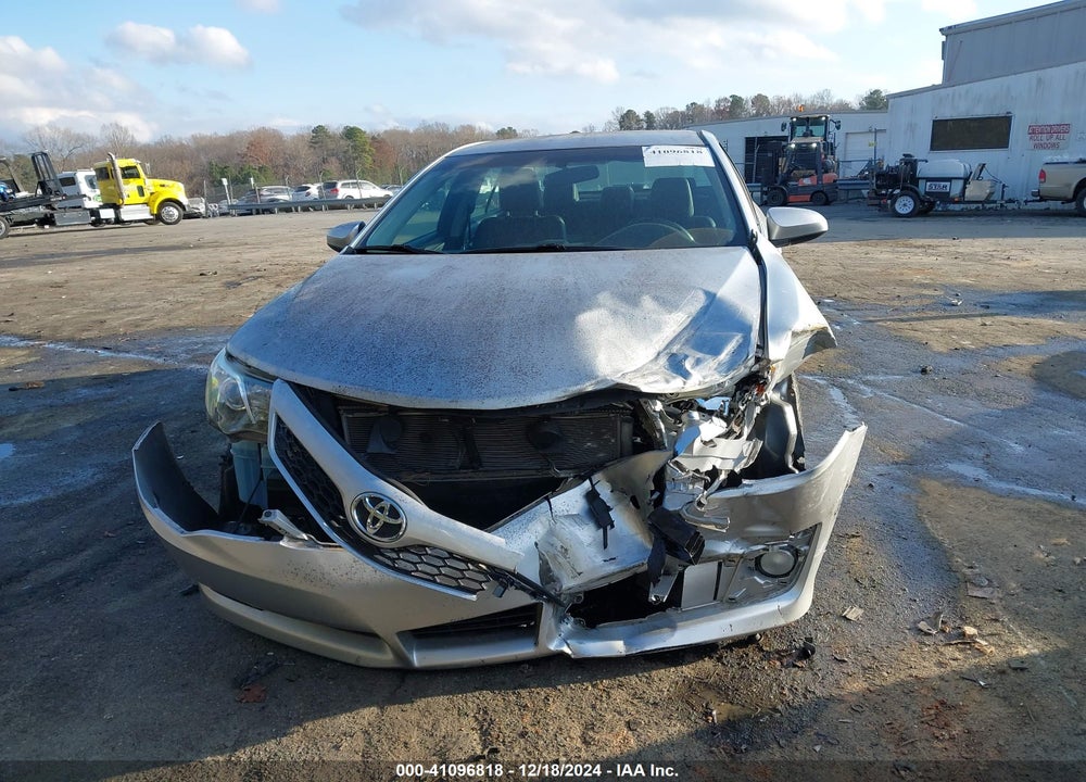 2014 TOYOTA CAMRY SE VIN: 4T1BF1FK9EU747677