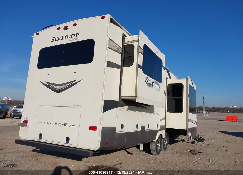 2017 GRAND DESIGN SOLITUDE M-375RES VIN: 573FS4327H1108073