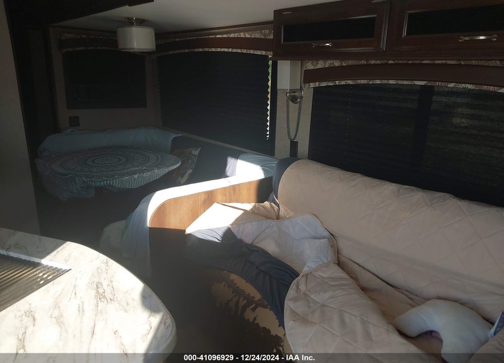 2018 JAYCO JAYFL184BH VIN: 1UJBJ0BT7J1TR0975