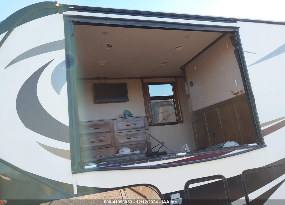 2016 VANLEIGH RV VILANO VIN: 1V9FC3929GV206079
