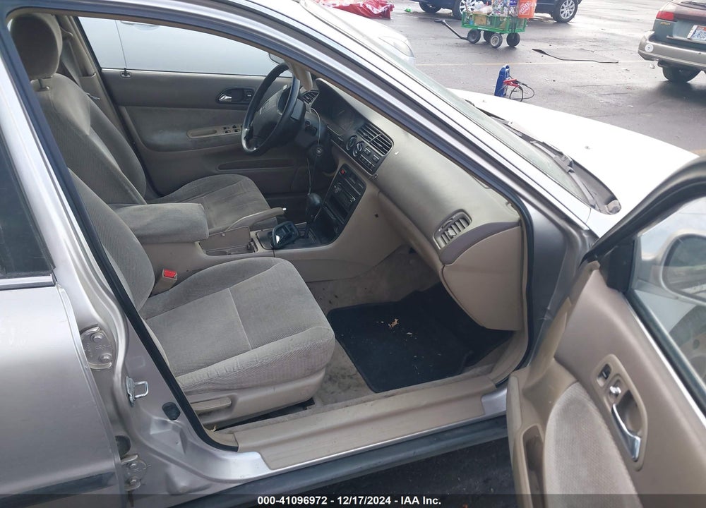 1996 HONDA ACCORD LX/EX VIN: 1HGCE6645TA026234