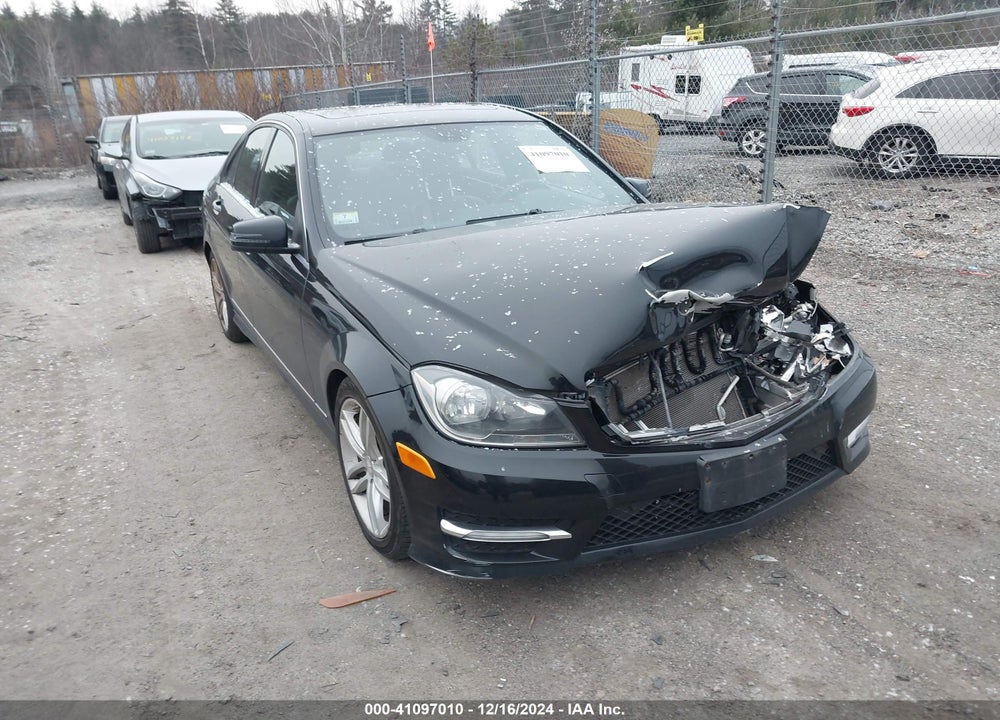 2013 MERCEDES-BENZ C 300 LUXURY 4MATIC/SPORT 4MATIC VIN: WDDGF8AB4DR249596