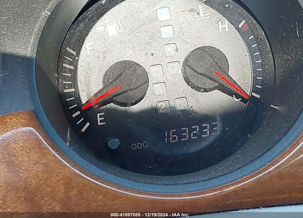 2005 LEXUS ES 330 VIN: JTHBA30GX55117081