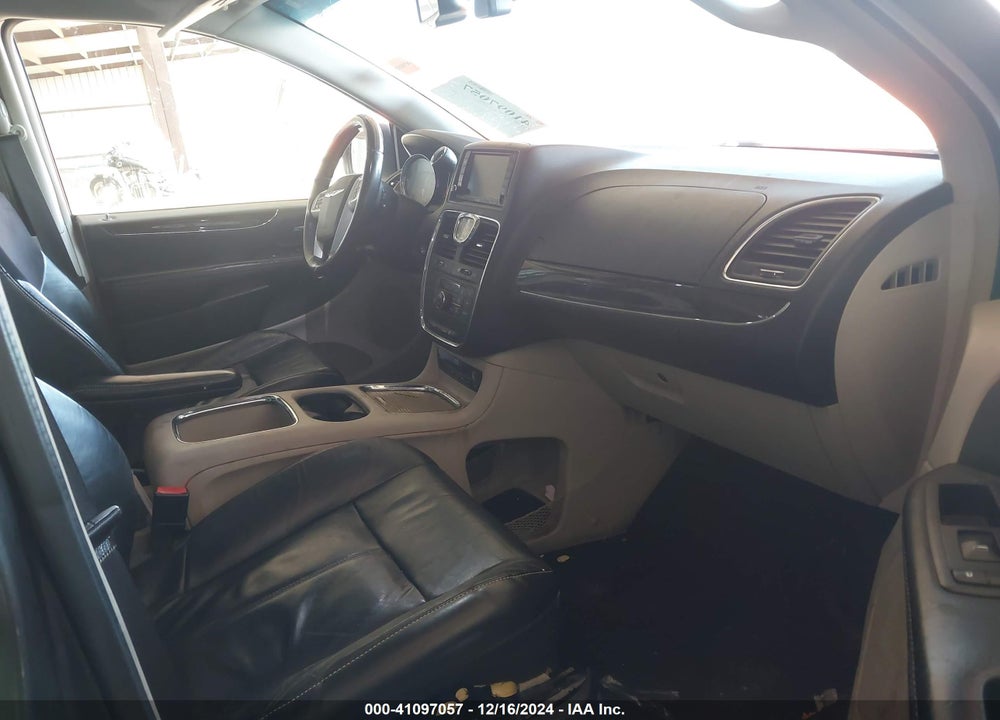2015 CHRYSLER TOWN & COUNTRY LIMITED PLATINUM VIN: 2C4RC1GG3FR554493