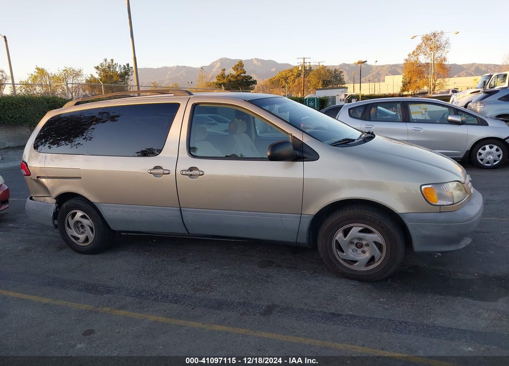 2001 TOYOTA SIENNA LE VIN: 4T3ZF13C61U336878