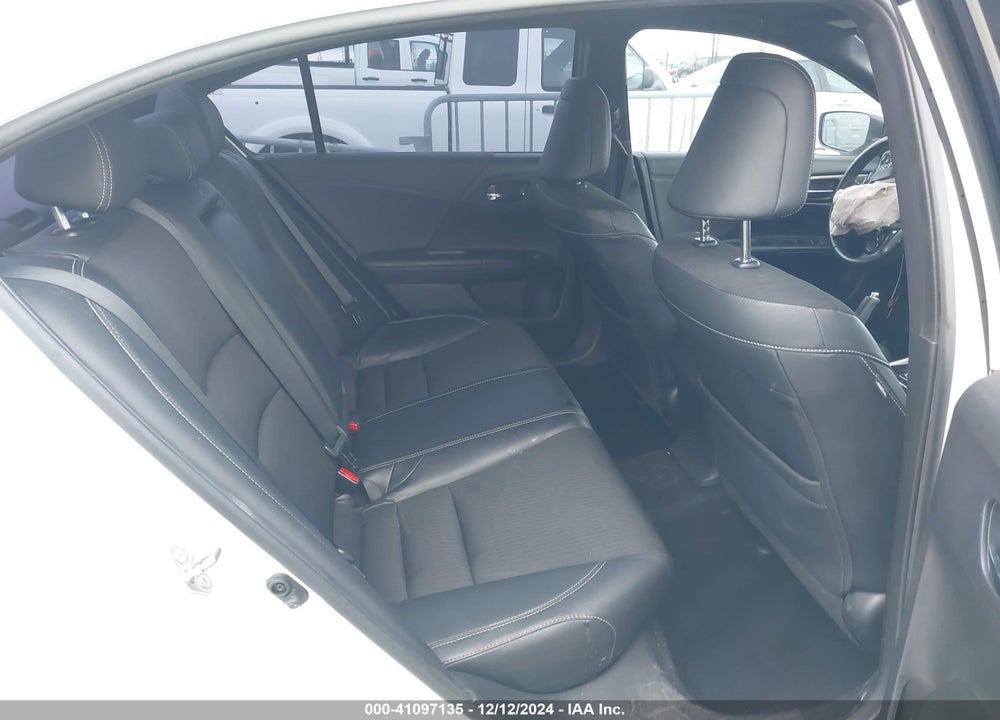2017 HONDA ACCORD VIN: 1HGCR2F54HA236448