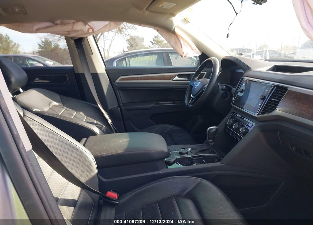 2018 VOLKSWAGEN ATLAS 3.6L V6 SEL PREMIUM VIN: 1V2NR2CAXJC579248