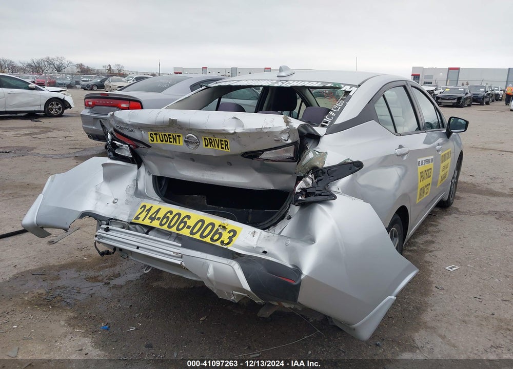 2021 NISSAN VERSA SV XTRONIC CVT VIN: 3N1CN8EV4ML807358