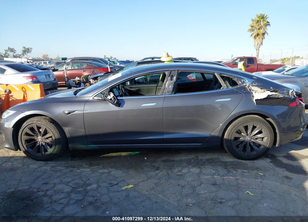 2018 TESLA MODEL S 100D/75D/P100D VIN: 5YJSA1E24JF291613