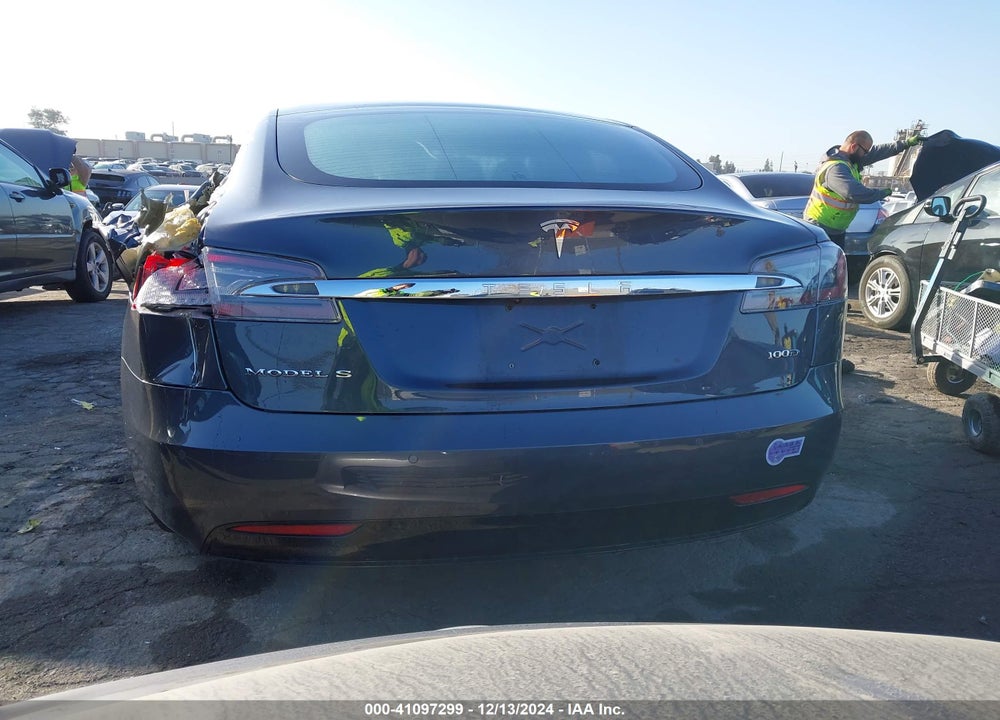 2018 TESLA MODEL S 100D/75D/P100D VIN: 5YJSA1E24JF291613