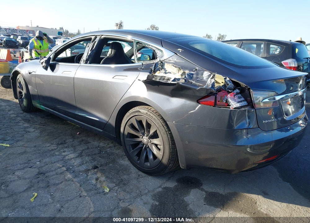 2018 TESLA MODEL S 100D/75D/P100D VIN: 5YJSA1E24JF291613