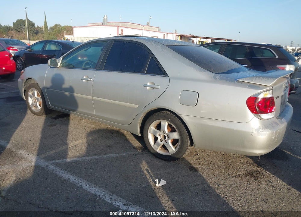 2005 TOYOTA CAMRY SE VIN: 4T1BE32K55U576964