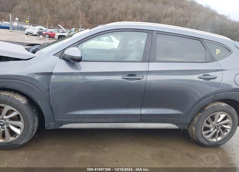 2018 HYUNDAI TUCSON SEL VIN: KM8J33A41JU734098